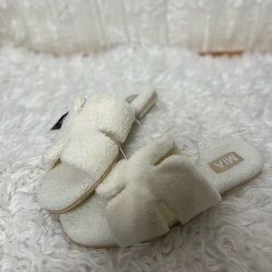 “MIA” Faux-Suede, Lambs Wool, House-Slippers Warm Slip-Ons SZ: (9M) NIB